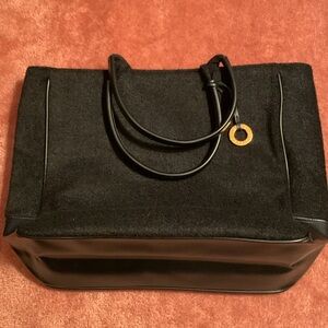 NWOT Givenchy Givenchy Parfums Tote with contrasting interior Color